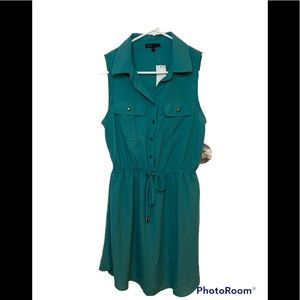 Size M (juniors). NWT